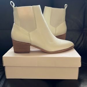 Chinese Laundry Filip Ecru leather Bootie, size 11, light wear